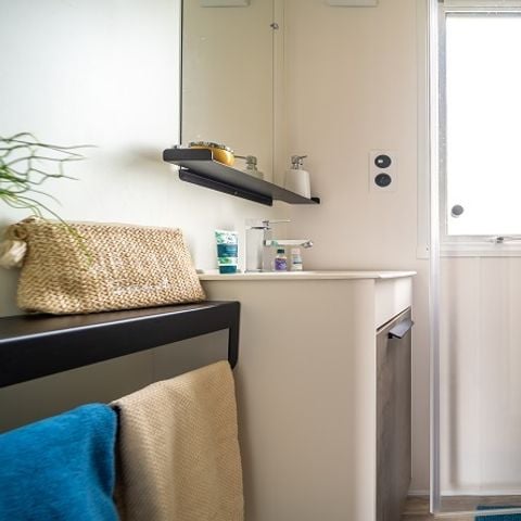 Mobilheim 8 Personen - Quattro Premium Reihe mit Jacuzzi