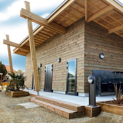 PLOT - Comfort package (1 tent, caravan or camper / 1 vehicle / 10A electricity)