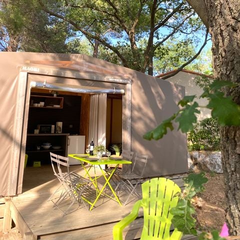 CANVAS AND WOOD TENT 4 people - MAORI (without sanitary facilities)