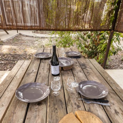 BUNGALOW 6 personnes - 3 chambres / CONFORT (CLIM + PERGOLA + PLANCHA)