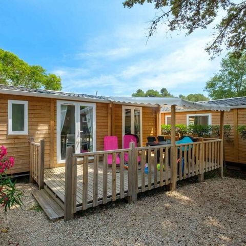 Stacaravan 6 personen - Comfort XL | 2 slaapkamers | 4/6 pers. | Verhoogd terras | Airconditioning | TV