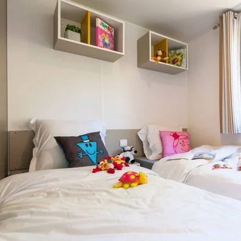 Stacaravan 6 personen - Comfort | 2 Slaapkamers | 4/6 Personen | Enkel terras | Airconditioning | TV