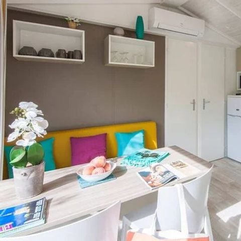 Stacaravan 6 personen - Comfort | 2 Slaapkamers | 4/6 Personen | Enkel terras | Airconditioning | TV