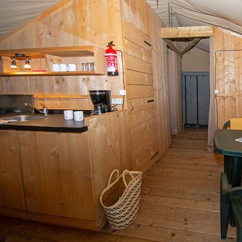 Tente en toile et en bois 5 personnes - Tente lodge premium avec sanitaires