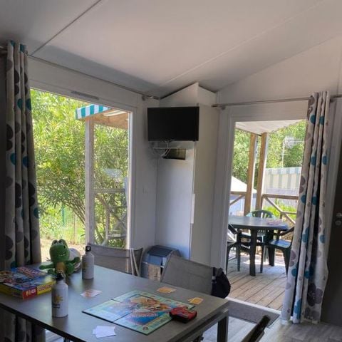 BUNGALOW 6 personnes - Standard 3 chambres + terrasse (coté plage)