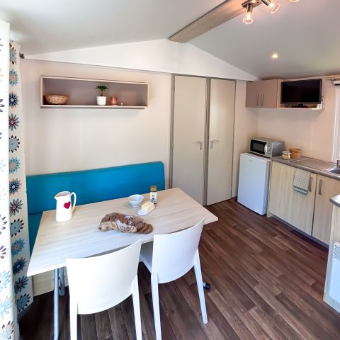 Mobilheim 4 personen - Standard 25m² - 2 Zimmer - Halbüberdachte Terrasse