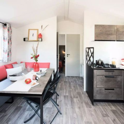 BUNGALOW 5 personnes - Premium 3 Pièces 5 Personnes Climatisé + TV