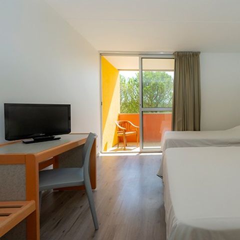 Kamer 3 personen - Slaapkamer | 3 Pers | Verhoogd terras | TV