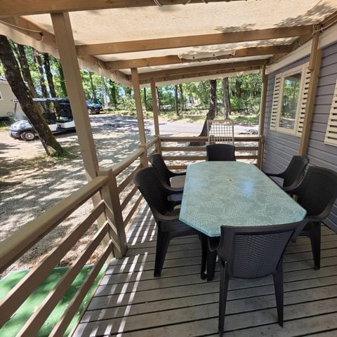 Stacaravan 6 personen - Klassiek | 3 slaapkamers | 6 pers | Verhoogd terras | Airconditioning