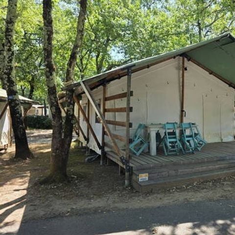 CANVAS AND WOOD TENT 6 people - Safari Tent | 3 Bedrooms | 6 Pers. | 1 Bathroom