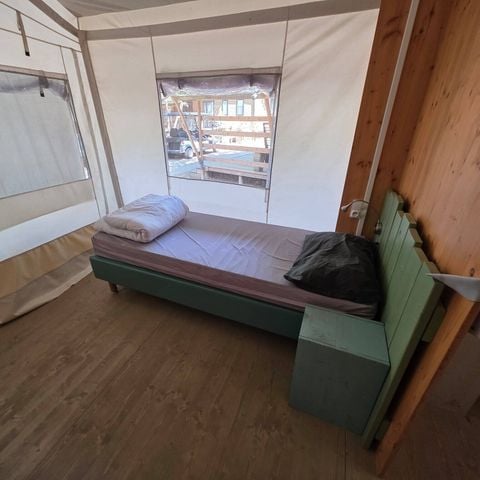 CANVAS AND WOOD TENT 6 people - Safari Tent | 3 Bedrooms | 6 Pers. | 1 Bathroom