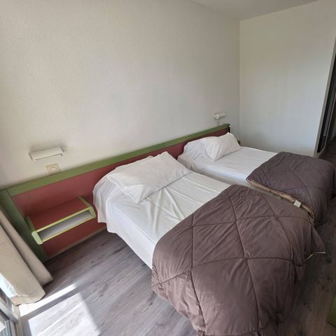 Bedroom 2 persons - Raised terrace | 1 bathroom | TV