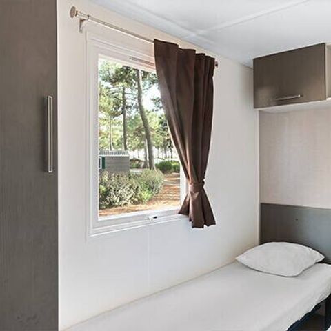Mobile home 6 persons - Mobile-home | Comfort | 3 Bedrooms | 6 Pers. | Raised terrace | 2 bathrooms | Air-con.