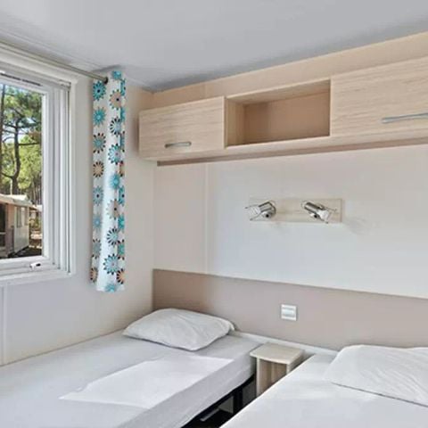 Stacaravan 6 personen - Stacaravan | Comfort | 3 Slaapkamers | 6 Pers | Verhoogd terras | Airconditioning | TV