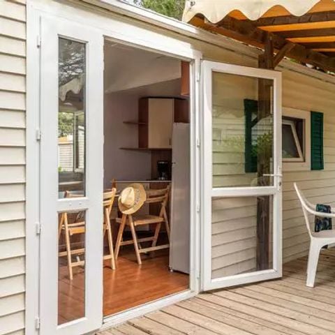 BUNGALOW 4 personnes - Mobil-home | Classic | 2 Ch. | 4 Pers. | Terrasse surélevée | Clim.