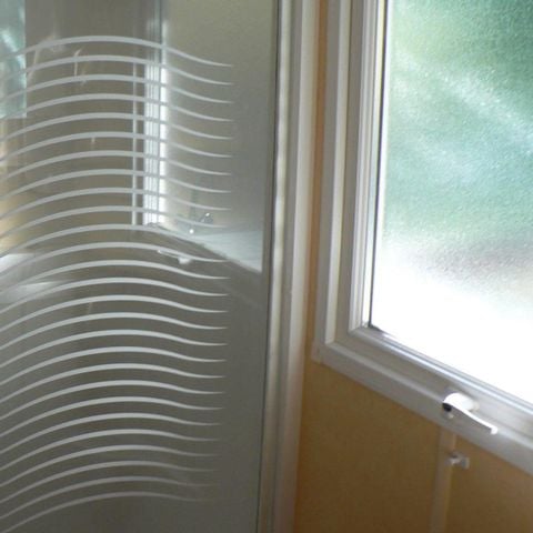 MOBILHOME 6 personnes - Titania 4/6 pers 2 ch avec terrasse couverte