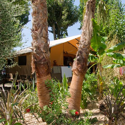 Canvas and wooden tent 5 persons - Canvas lodge Victoria - 30m² - France