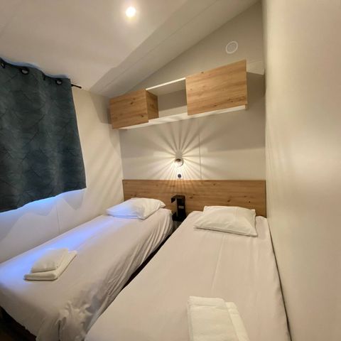 Stacaravan 6 personen - Stacaravan | Comfort | 3 slaapkamers | 6 personen | Eenvoudig terras | Airco | TV