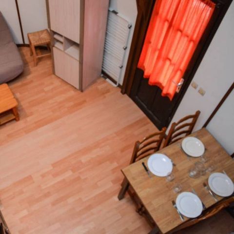 MAISON 6 personnes - CAMARGUAISE (mezzanine accessible par échelle)