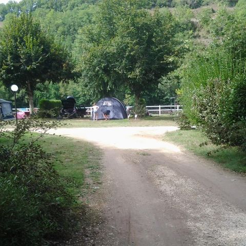 EMPLACEMENT - EMPLACEMENT avec 1 voiture