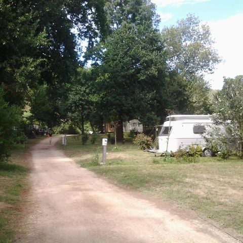 PLOT - SITE with 1 car