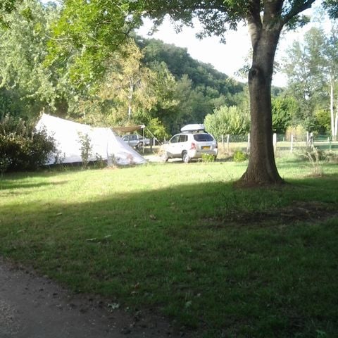 STAANPLAATS - SITE met 1 auto