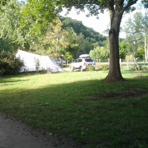 Stellplatz - STELLPLATZ mit 1 Auto