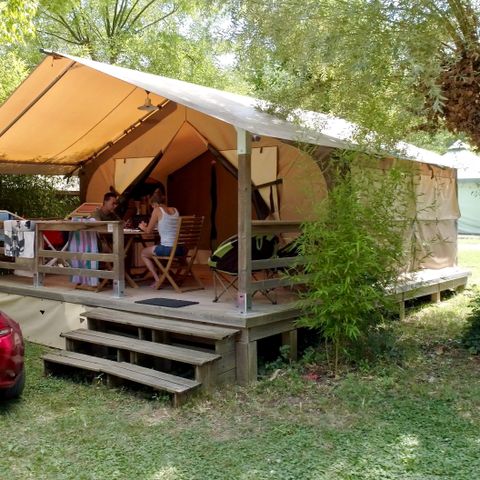 Glamping tent 4 persons - Lodge Victoria Comfort + Without sanitary facilities