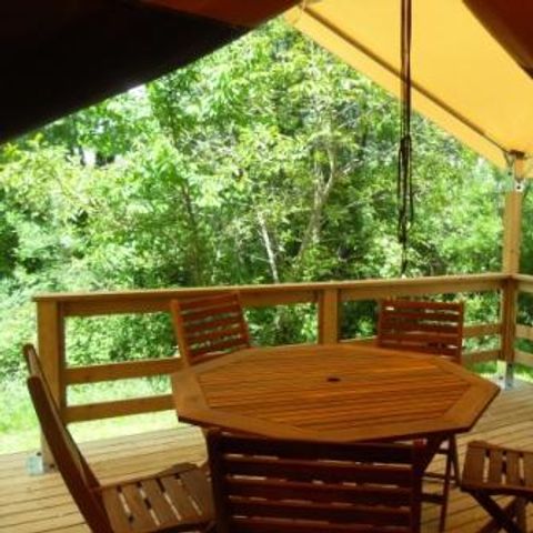 Glamping tent 4 persons - Lodge Victoria Comfort + Without sanitary facilities