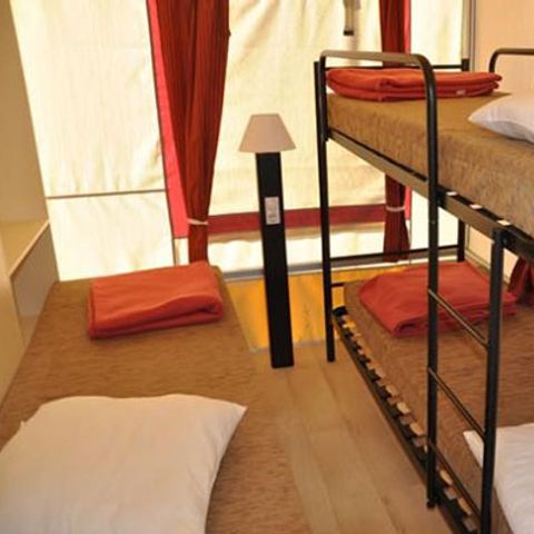 Canvas and wooden tent 5 persons - Lodgetent Standard 27,5m² + Terrace
