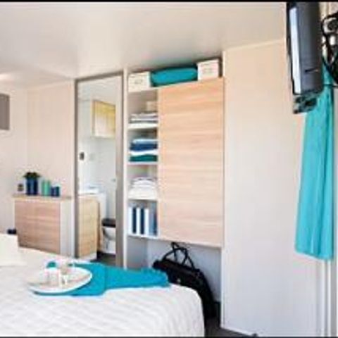 STACARAVAN 4 personen - Premium Patio 30m² 2 slaapkamers Airconditioning, Tv, vaatwasser