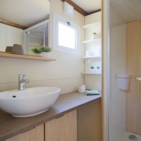 CHALET 5 persone - NUOVO : Chalet Premium 37m² con terrazza coperta di 12m², 2 camere da letto, aria condizionata, Tv, lavastoviglie