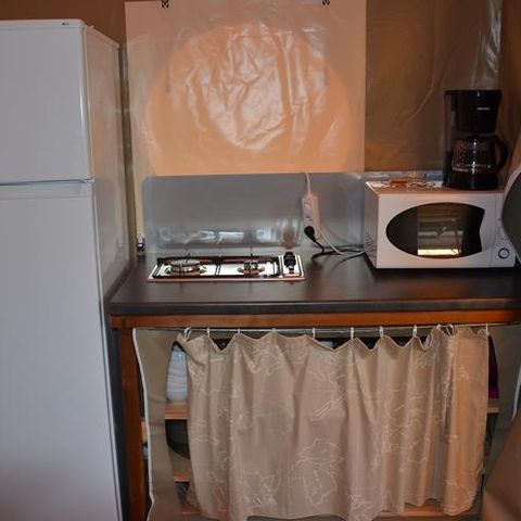 Canvas and wooden tent 6 persons - Lodge Canada Confort (6p-3ch) 35m² without sanitary facilities