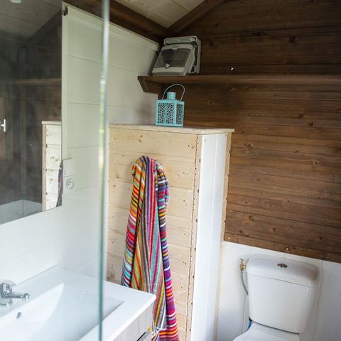 STAANPLAATS - Premium Freecamp pakket (privé toilet en douche)