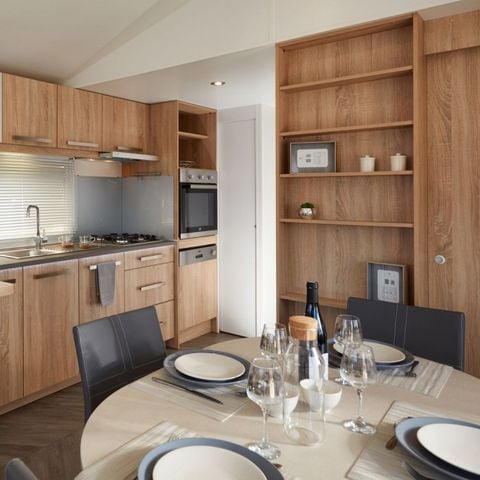 Stacaravan 4 personen - Stacaravan Luxe 40m² (4p-2ch), Airconditioning, Tv, Lv, bed 160, rolluiken, plancha, Nespresso