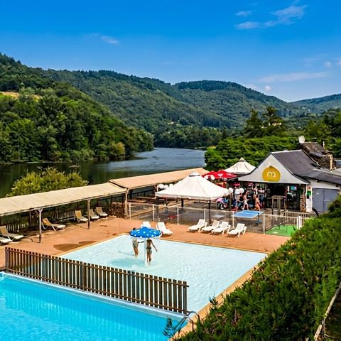  Camping Le Lac de Laval-de-Cère - Camping Lot