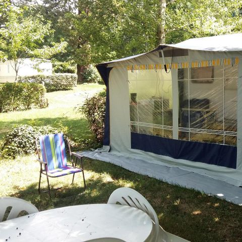 CARAVANA 2 personas - con toldo sin instalaciones sanitarias, 1 habitación