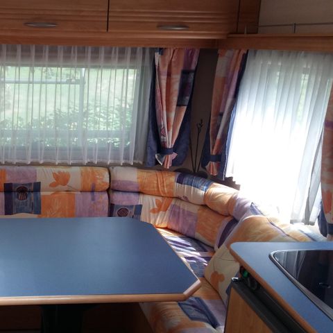 CARAVANA 2 personas - con toldo sin instalaciones sanitarias, 1 habitación