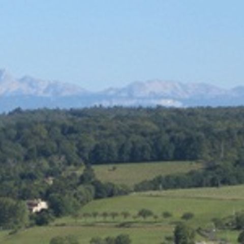 PARCELA - Parcela natural sin electricidad (para tienda, caravana y autocaravana).