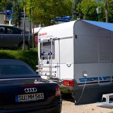 PARCELA - Autocaravana, Tienda-remolque, Caravana