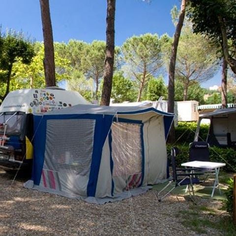 Kampeerplaats - Camper, Tent-aanhangwagen, Caravan