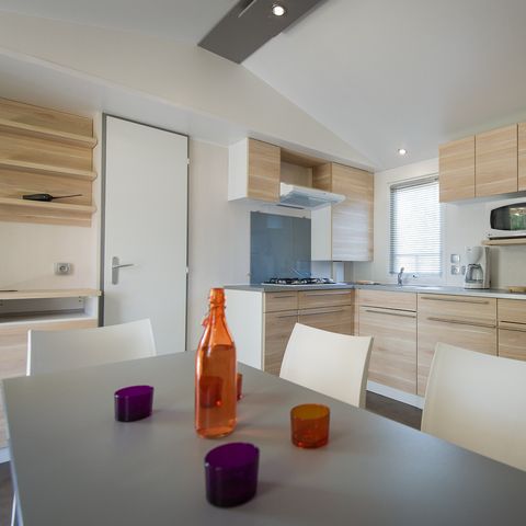 Stacaravan 6 personen - 3 slaapkamers, TV + CLIM