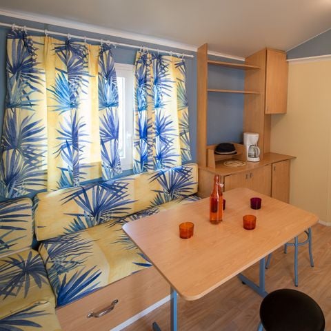Stacaravan 6 personen - 4/6 plaatsen - 2 slaapkamers