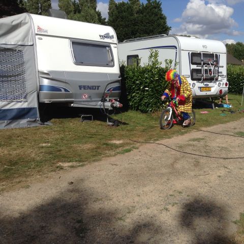 Kampeerplaats - caravan of camper met elektriciteit