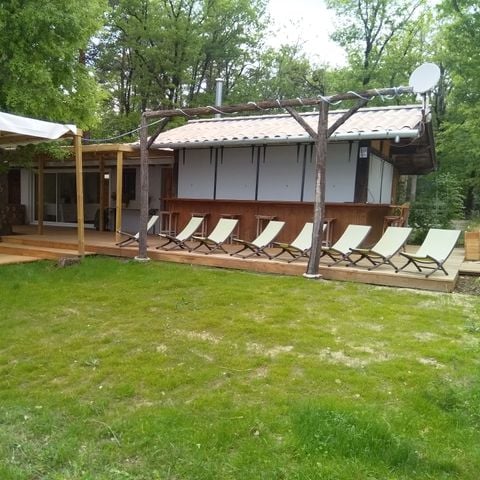 STAANPLAATS - Murier: zeer schaduwrijk, kreupelhout, niet over het hoofd gezien, geen elektriciteit