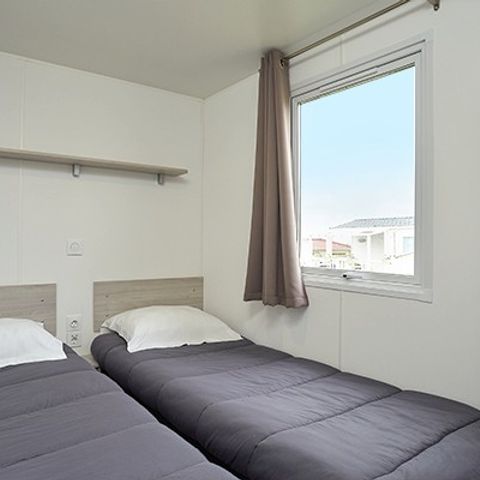 STACARAVAN 6 personen - Comfort | 3 slaapkamers | 6 pers | Overdekt terras | Airconditioning