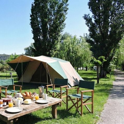 Kampeerplaats - Standplaats | Essentieel | Alleen tent | <85m² | Elektriciteit | Geen water