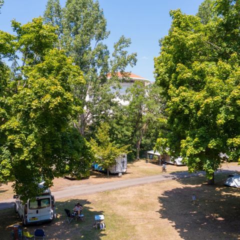 PLOT - Cycling/hiking stop package: without vehicle and without electricity