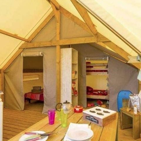 Tent 4 personen - Junior - Geen sanitaire voorzieningen - Geen huisdieren toegestaan