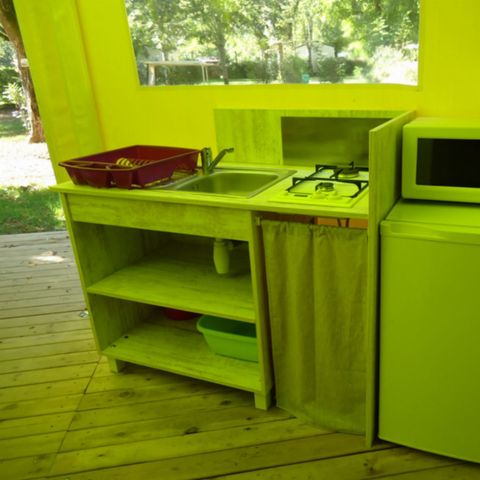 CANVAS AND WOOD TENT 5 people - Junior Tent - Arrival Saturday / Wednesday - with sanitary facilities - Pets Not Allowed